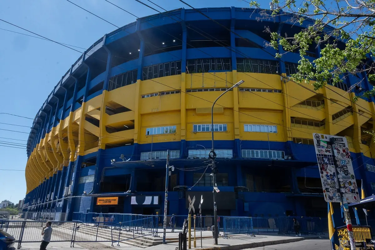 Exterior of Estadio Alberto J. Armando (La Bombonera) in Buenos Aires in blue and yellow, 2025